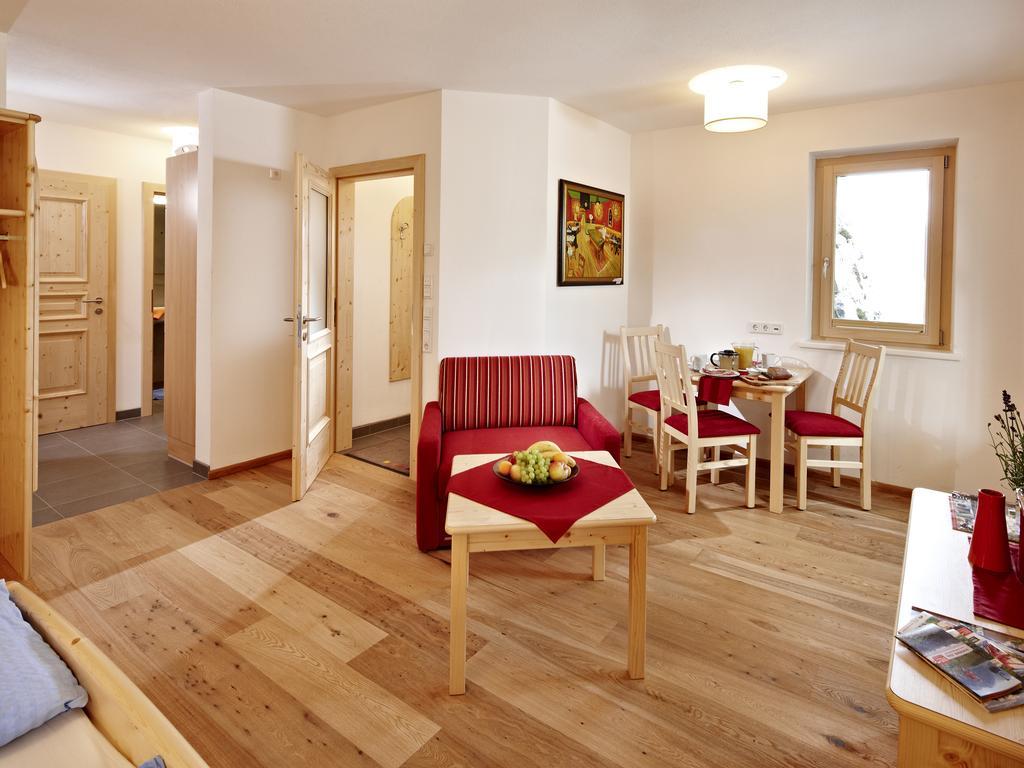 Appartement Waldhaeusl Neukirchen am Grossvenediger Room photo