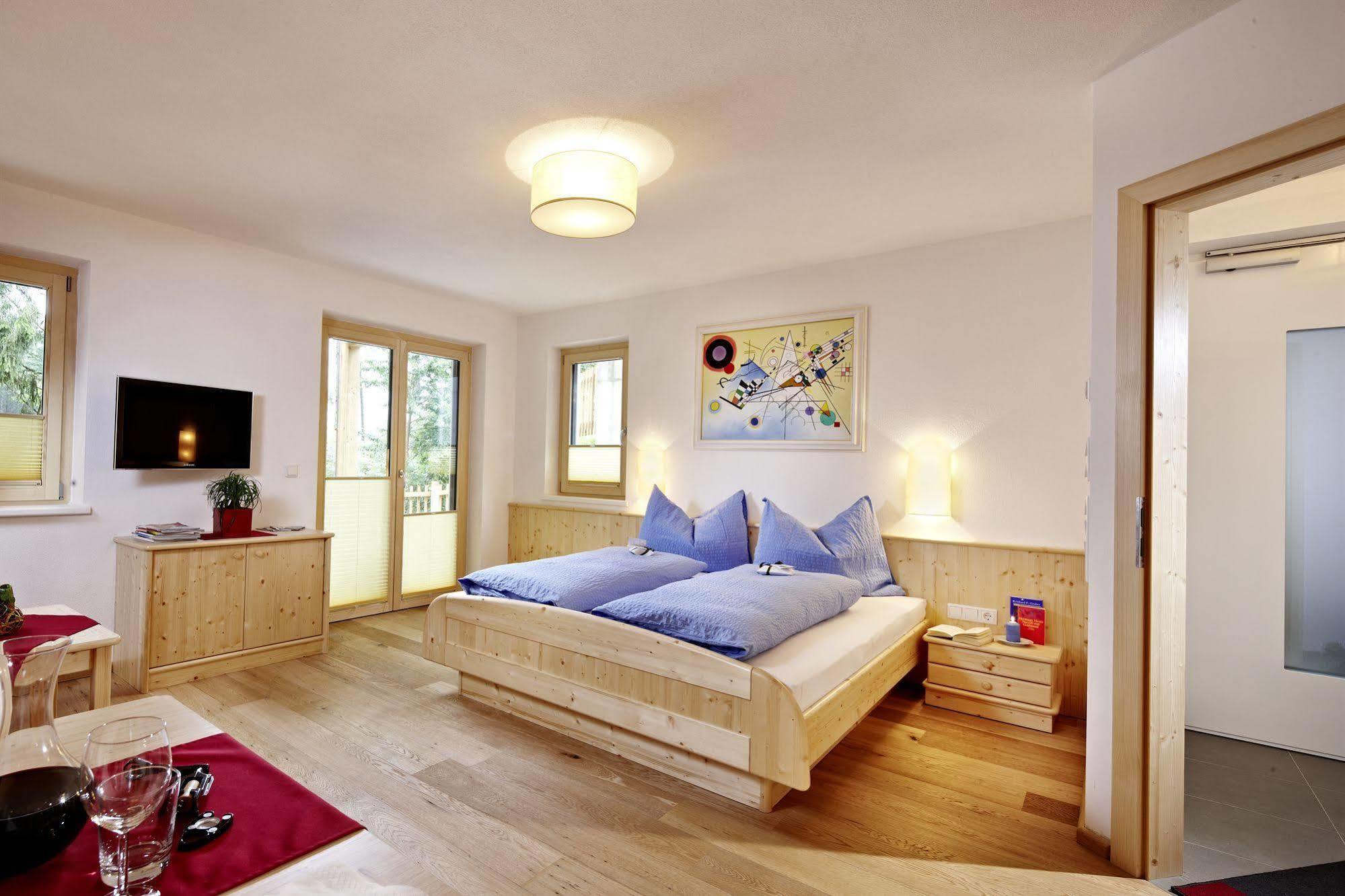 Appartement Waldhaeusl Neukirchen am Grossvenediger Exterior photo